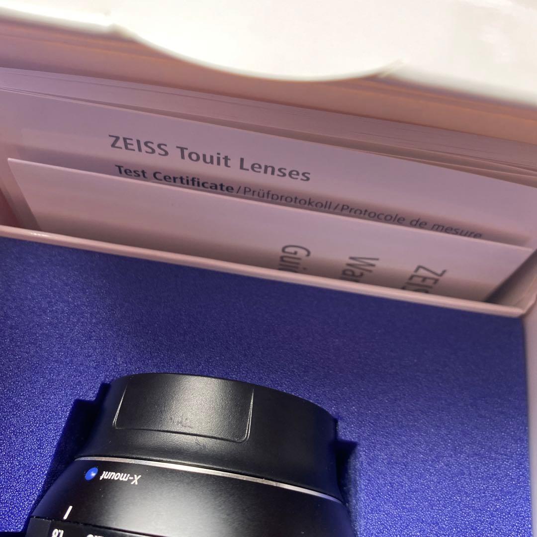 ZEISS / Touit 32mm F1.8 / Xマウント