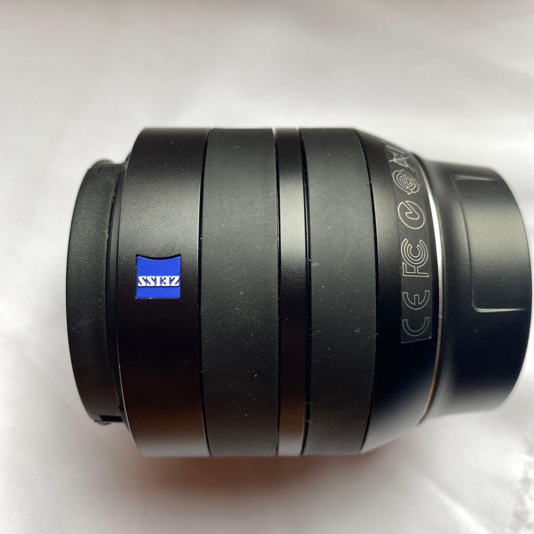 ZEISS / Touit 32mm F1.8 / Xマウント