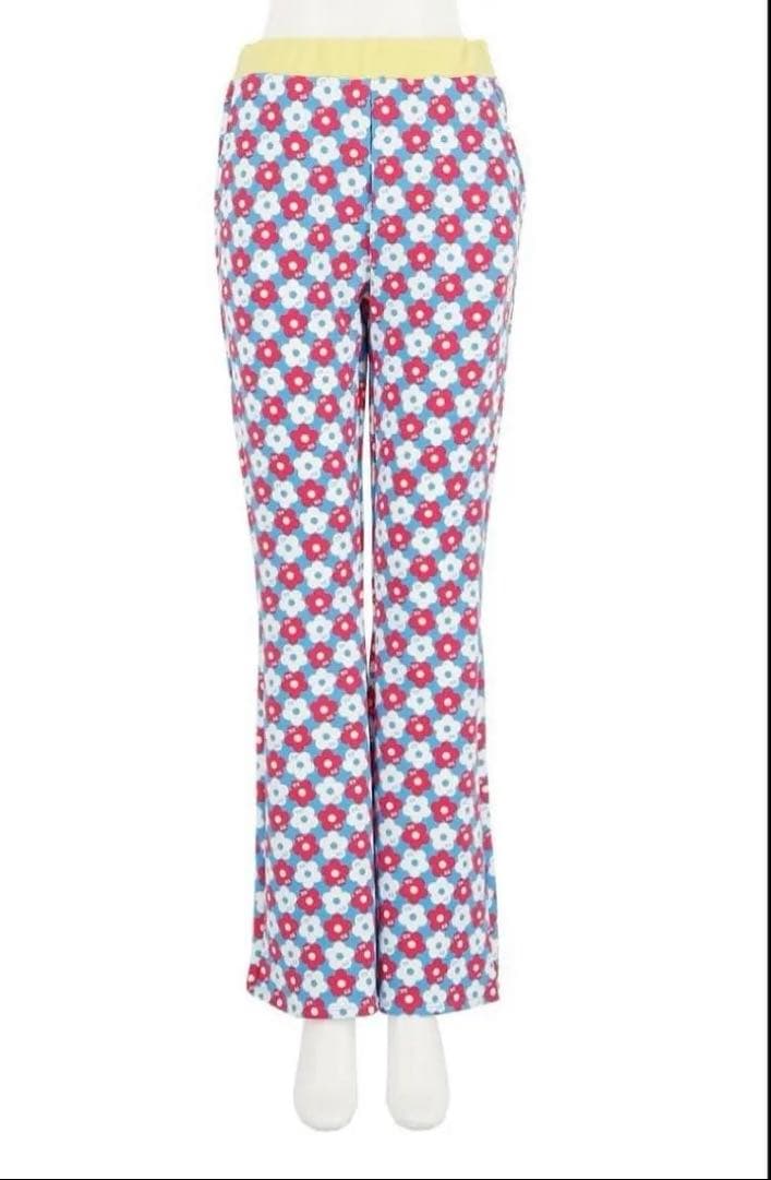 仲里依紗　RE. アールイードット　おはじき　美脚フレアパンツ