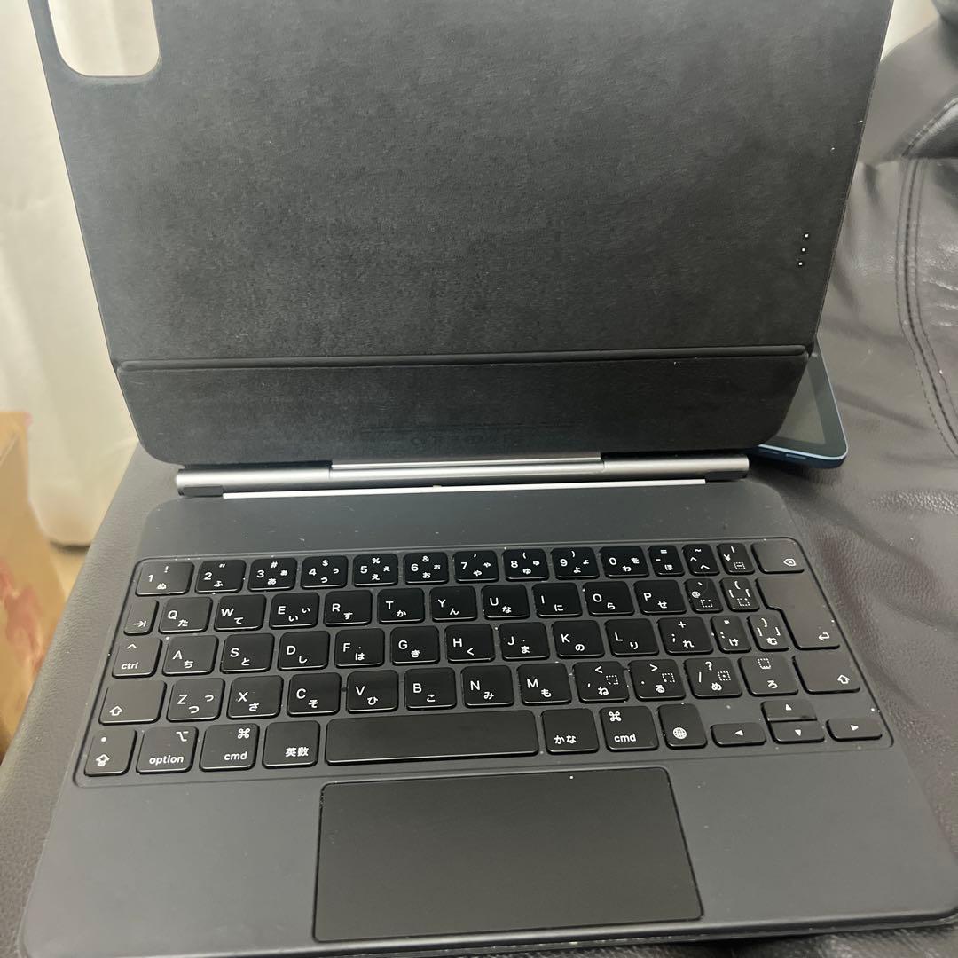 iPad Air第5世代256GB Wi-Fiモデル本物キーボードセット