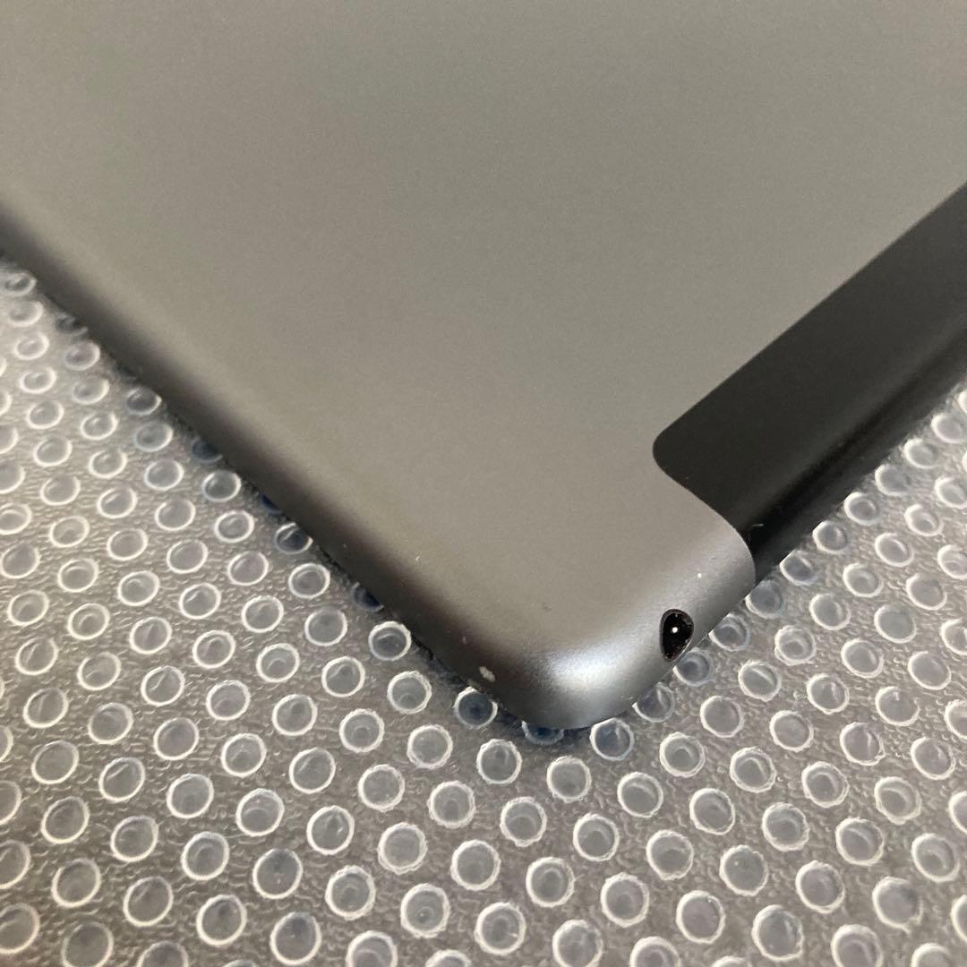 3867【早い者勝ち】iPad7 第7世代 32GB SIMフリー☆