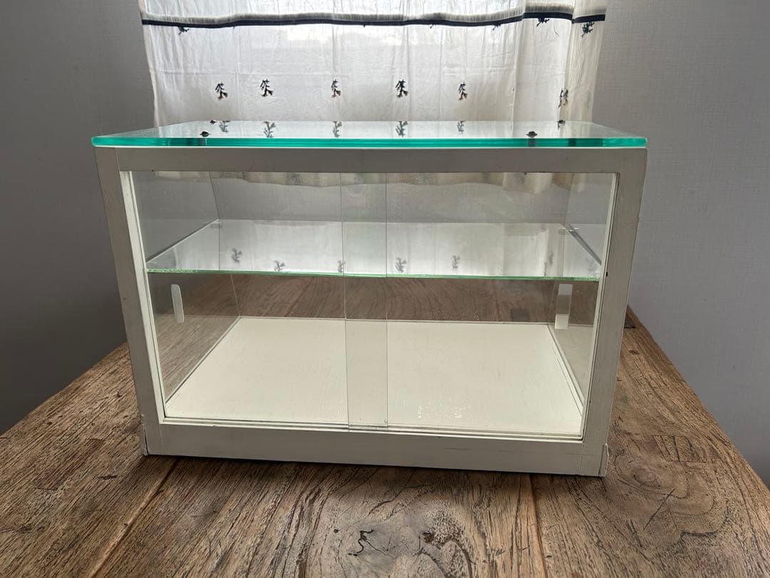 レトロ　台形ガラスショーケース