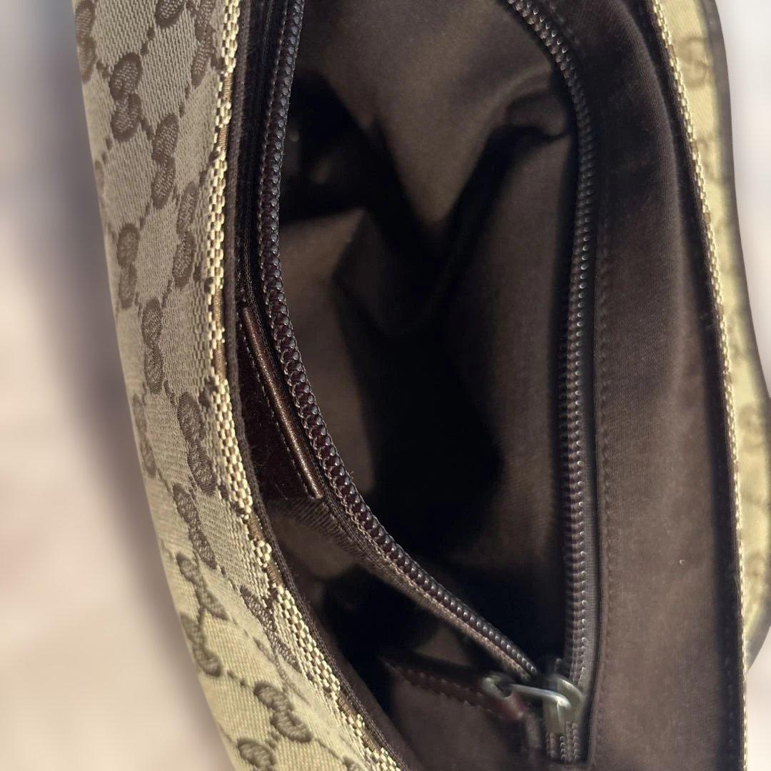 GUCCI GGパターン ボディバッグ