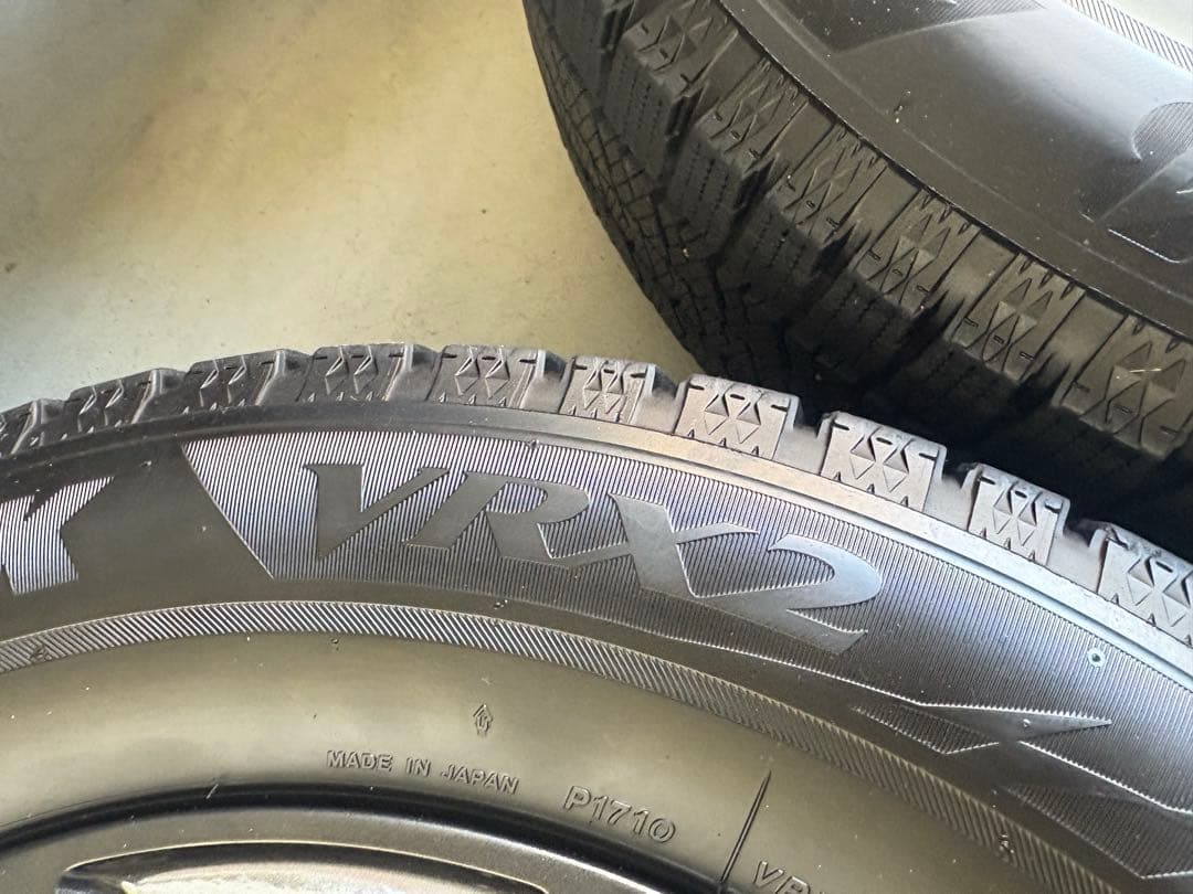 極美品　195/65R15 pcd100 スタッドレス VRX2プリウスカローラ