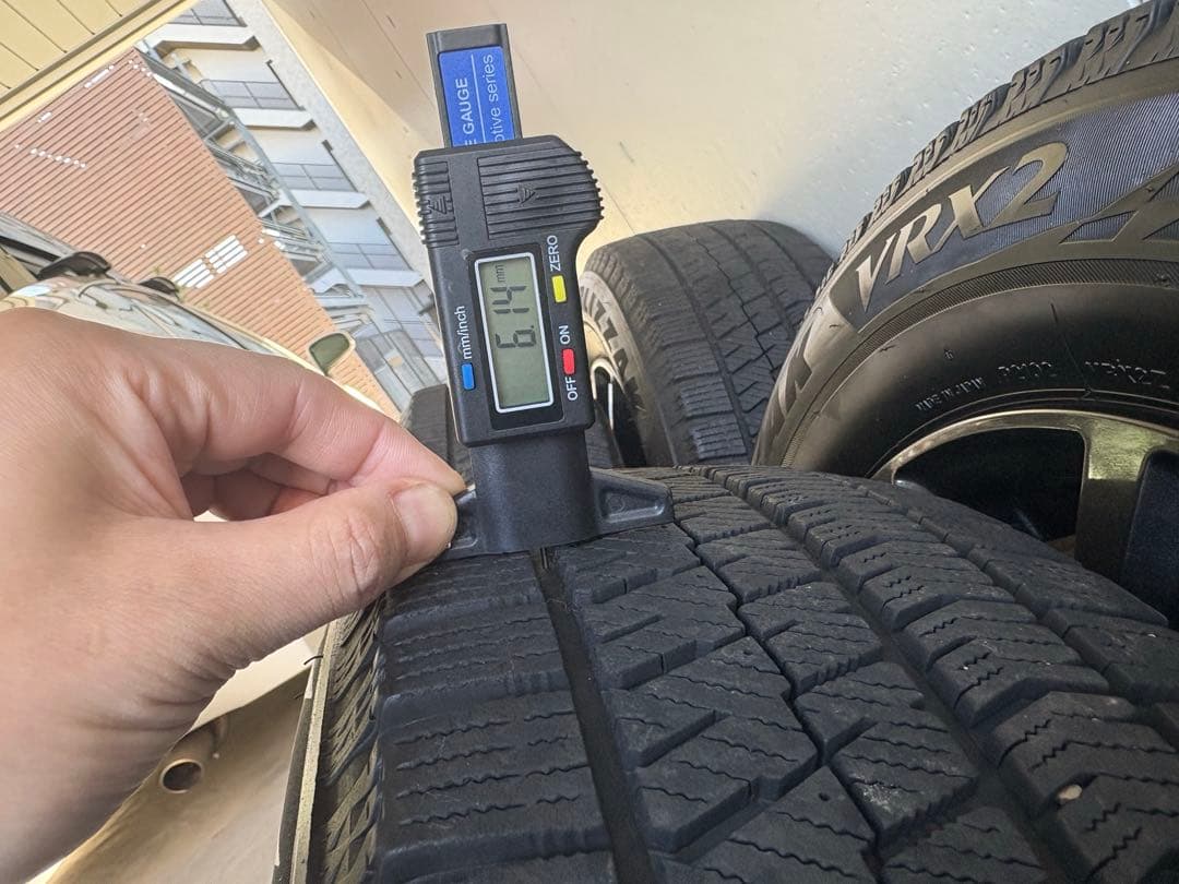 極美品　195/65R15 pcd100 スタッドレス VRX2プリウスカローラ