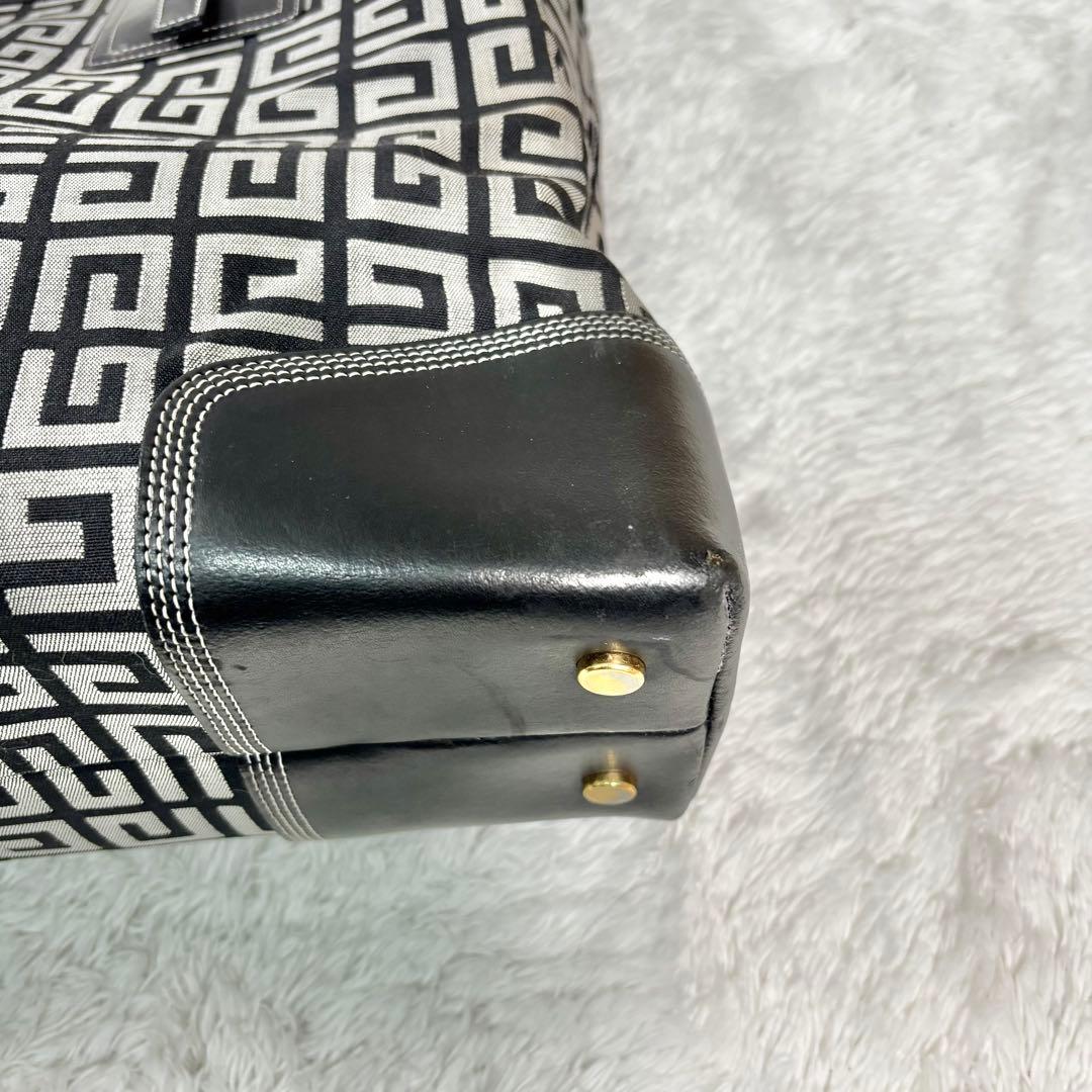 ジバンシー A4 トートバッグ 4g 白 金 金具 キャンバス 総柄 レザー