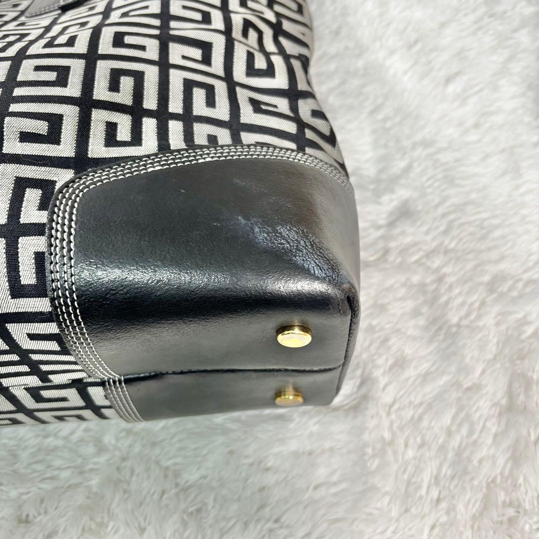 ジバンシー A4 トートバッグ 4g 白 金 金具 キャンバス 総柄 レザー