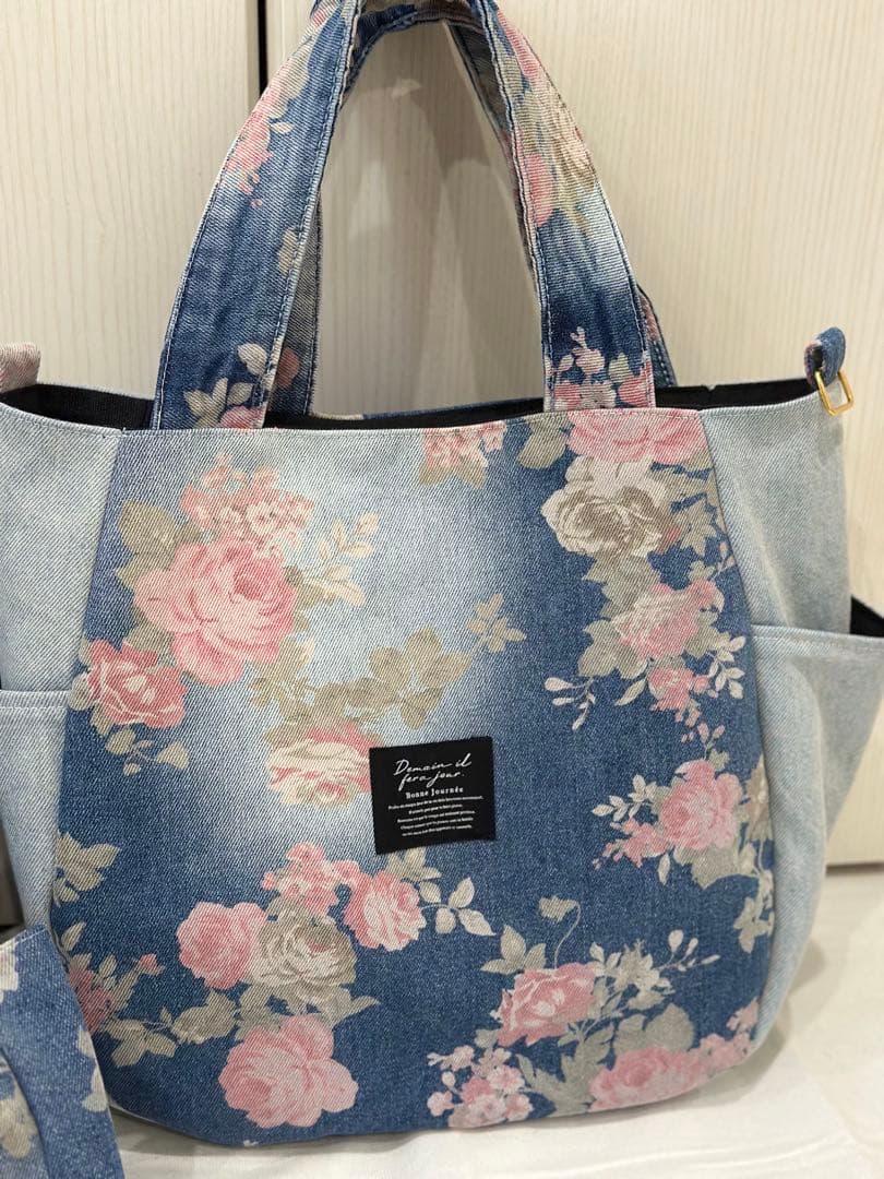 新品デニムジーンズ花柄のバック３点セット　お得品