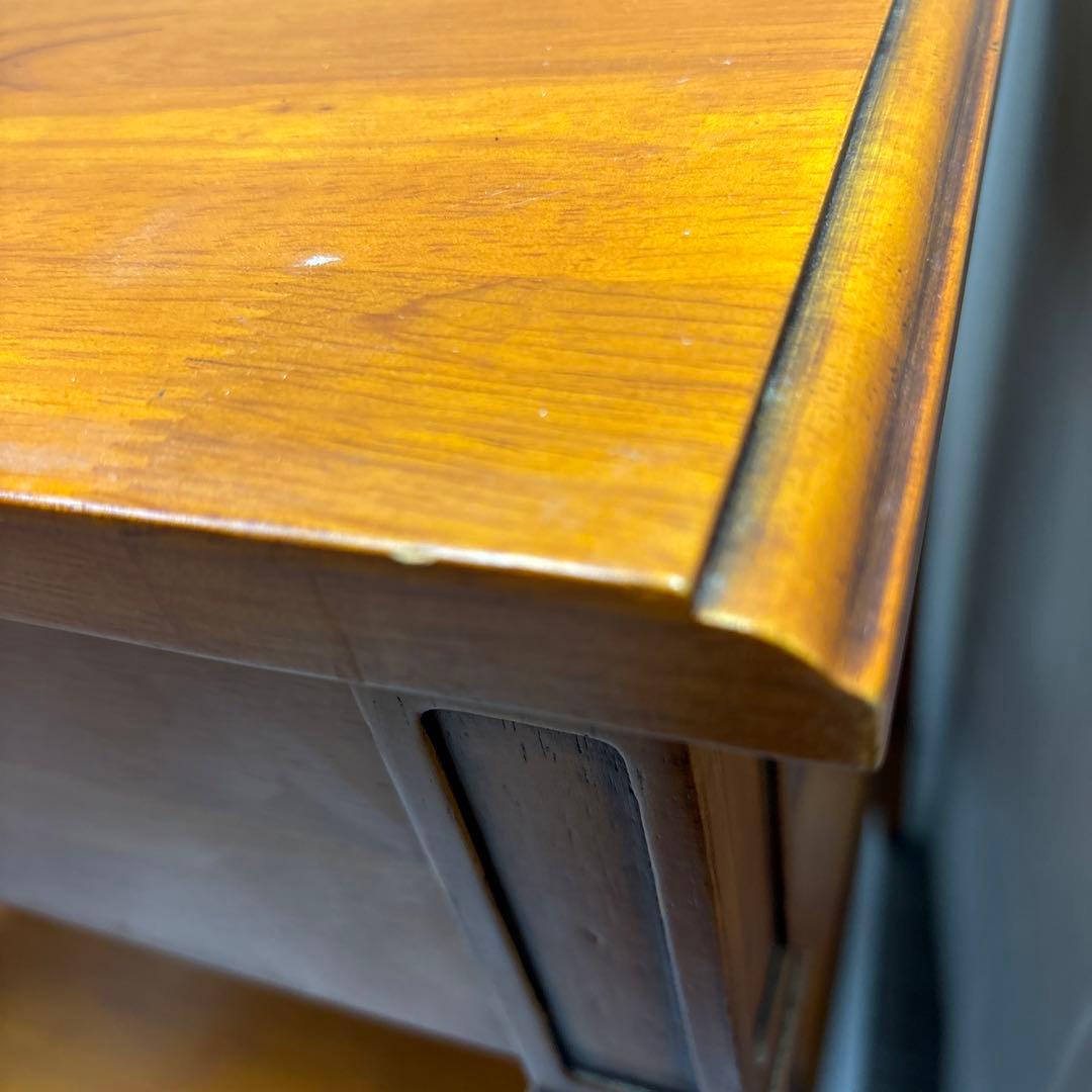 サイドテーブル　チェスト　机