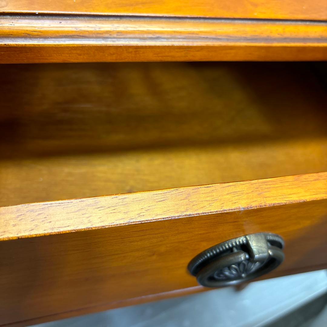 サイドテーブル　チェスト　机