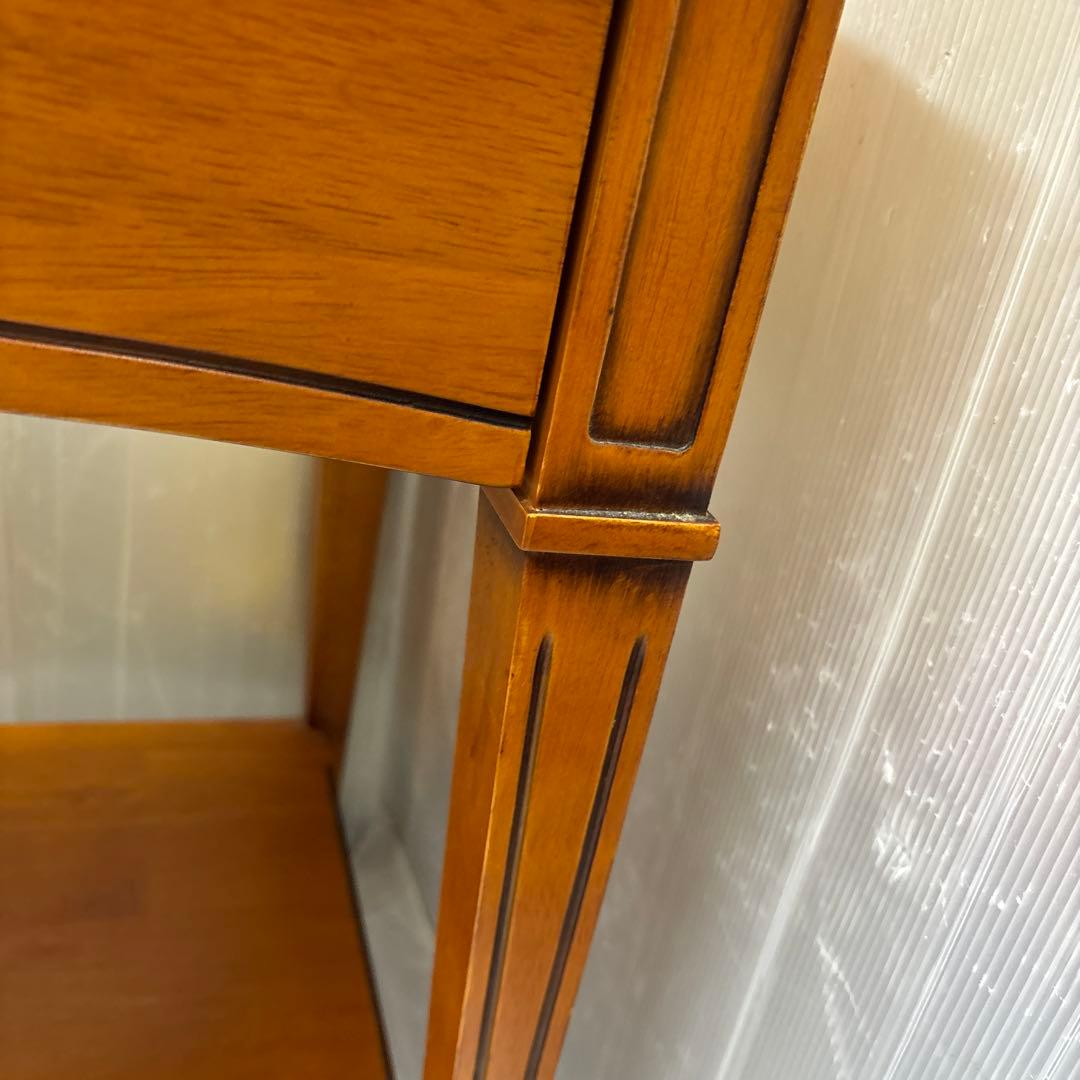 サイドテーブル　チェスト　机