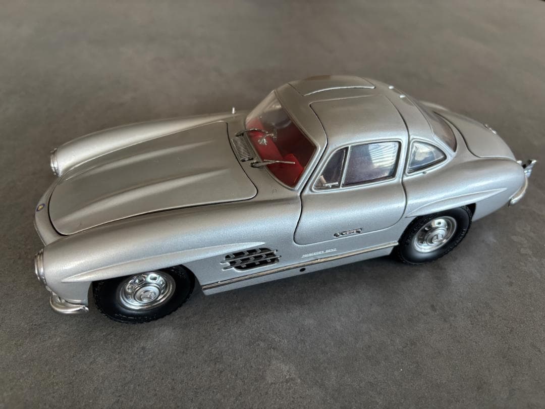 京商 KYOSHO Mercedes-Benz 300SL 1/18