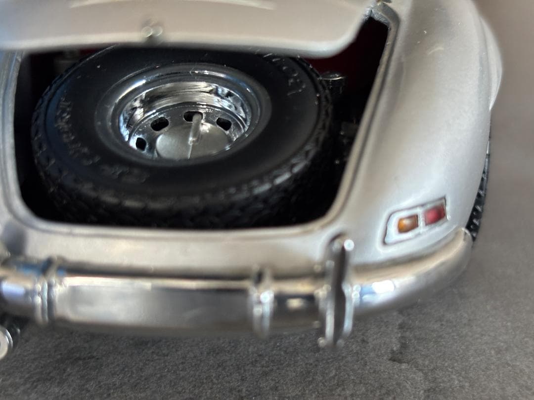 京商 KYOSHO Mercedes-Benz 300SL 1/18