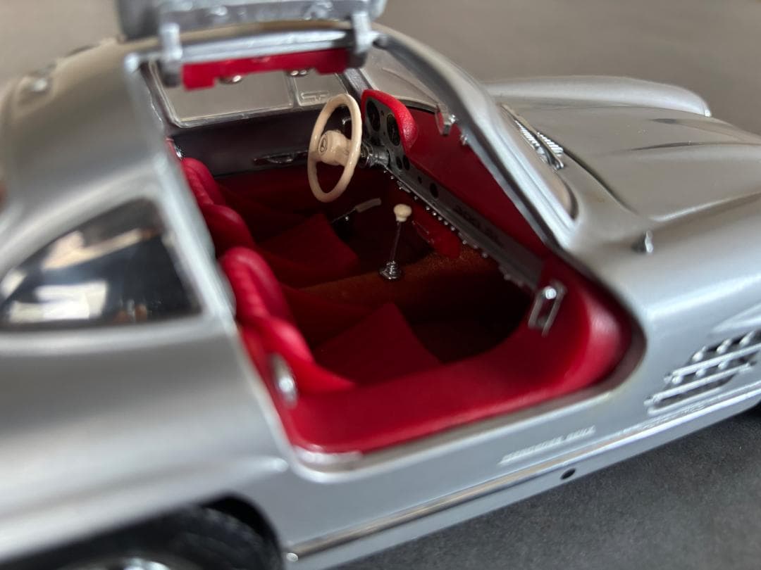 京商 KYOSHO Mercedes-Benz 300SL 1/18