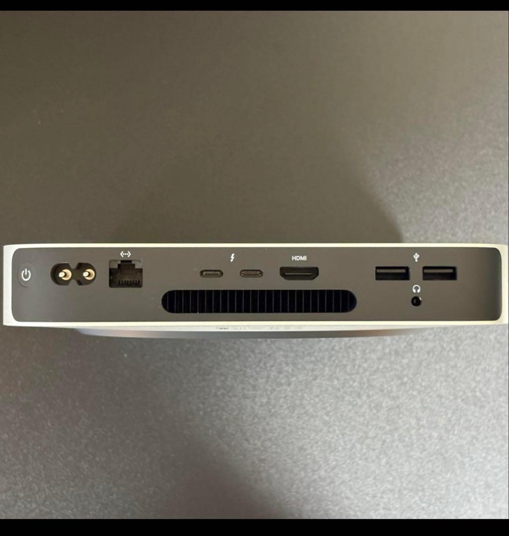 Mac mini M2（16GB 256GB）とMagic Keyboard