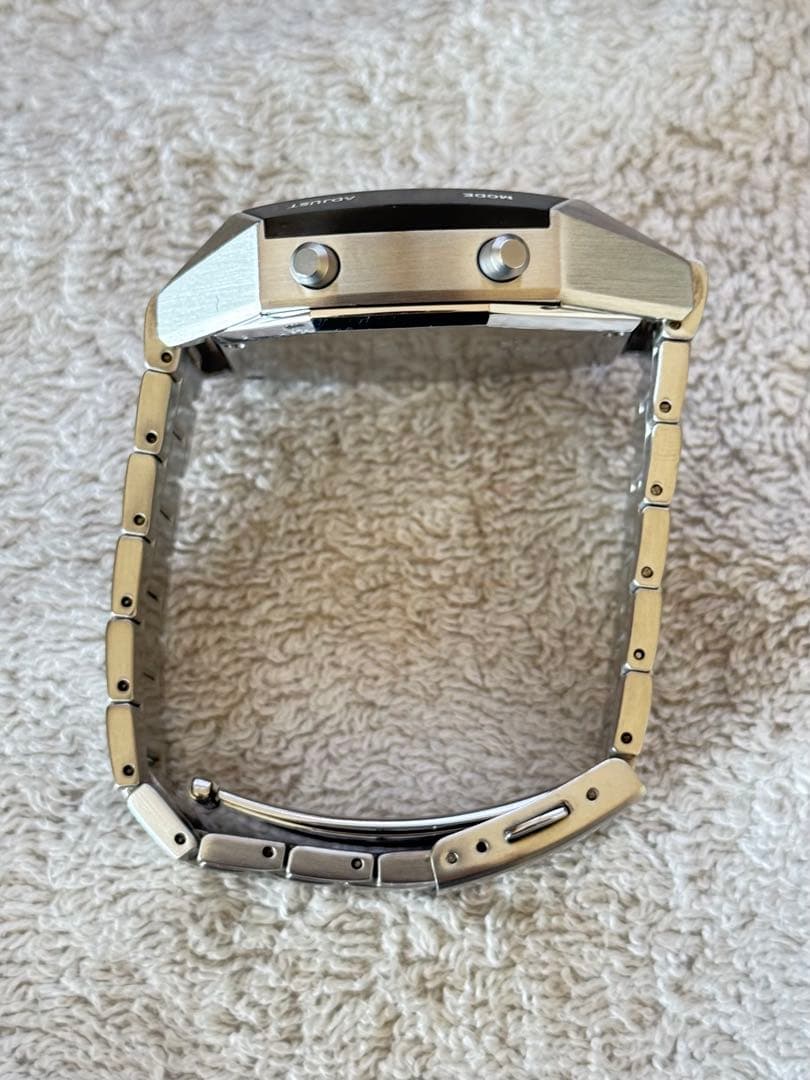 【一番人気の銀x黒】しかもステンブレス・デジボーグ復刻・セイコーWIRED美品