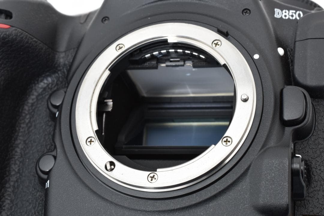 【極美品】Nikon D850 ボディ｜ショット数わずか 8,259枚