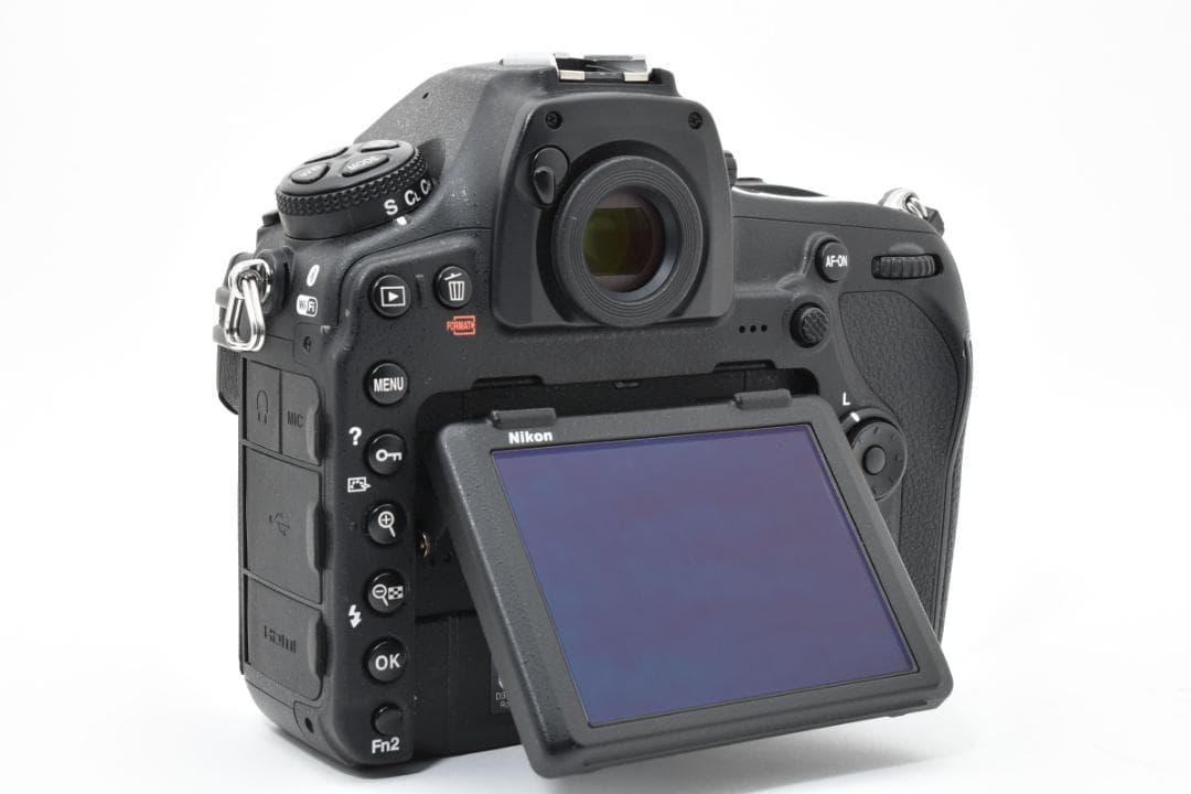 【極美品】Nikon D850 ボディ｜ショット数わずか 8,259枚