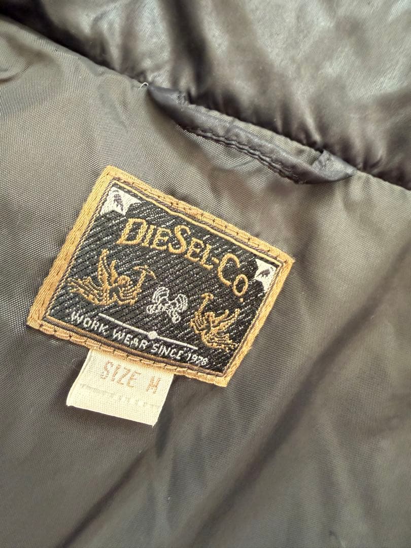 美品　ディーゼル　ダウン　Mサイズ