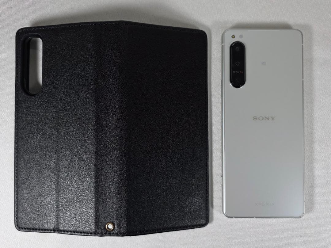 ほぼ未使用　Xperia 5 IV ホワイト