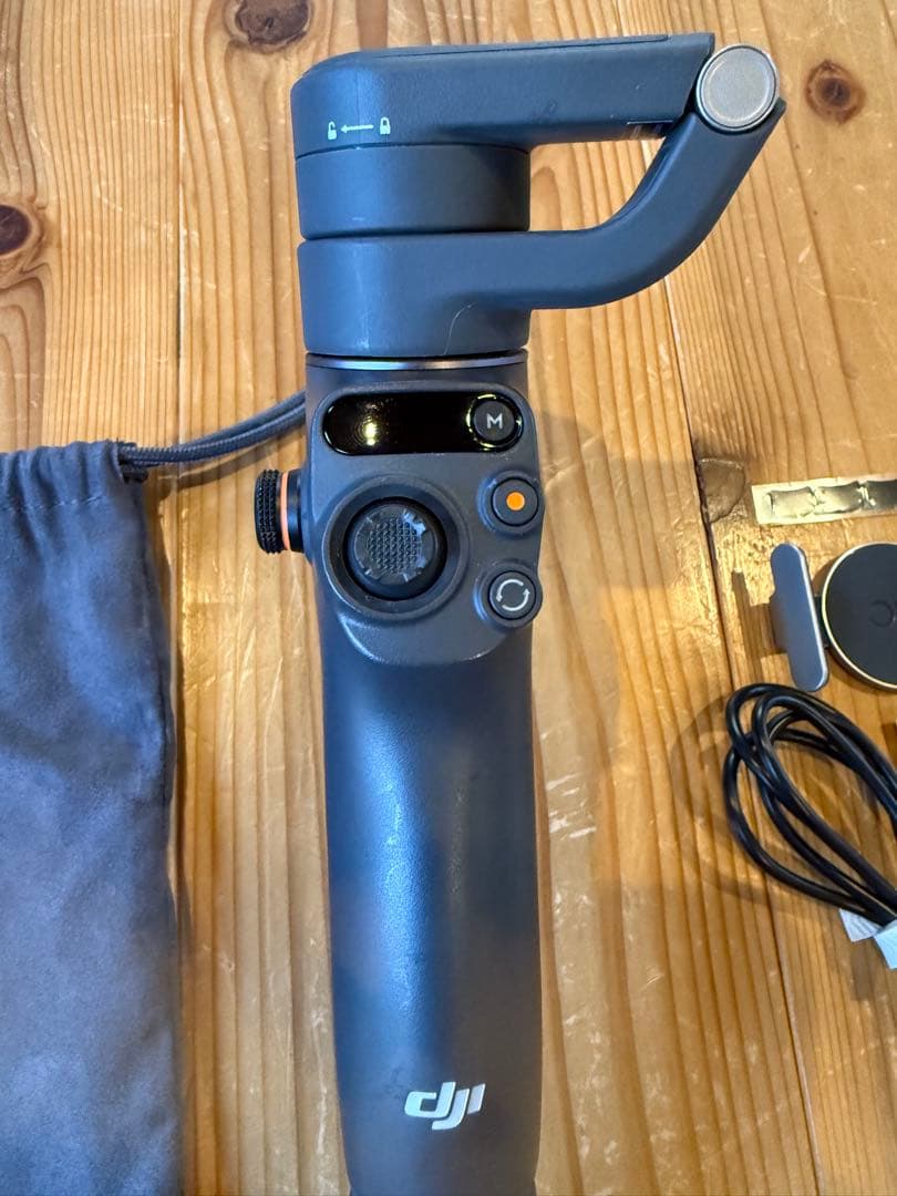 DJI Osmo Mobile 6 スタビライザー　2、3回使用　箱無し週末値下