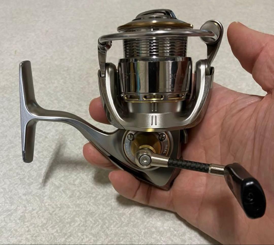 05イグジスト2004 カスタム2台