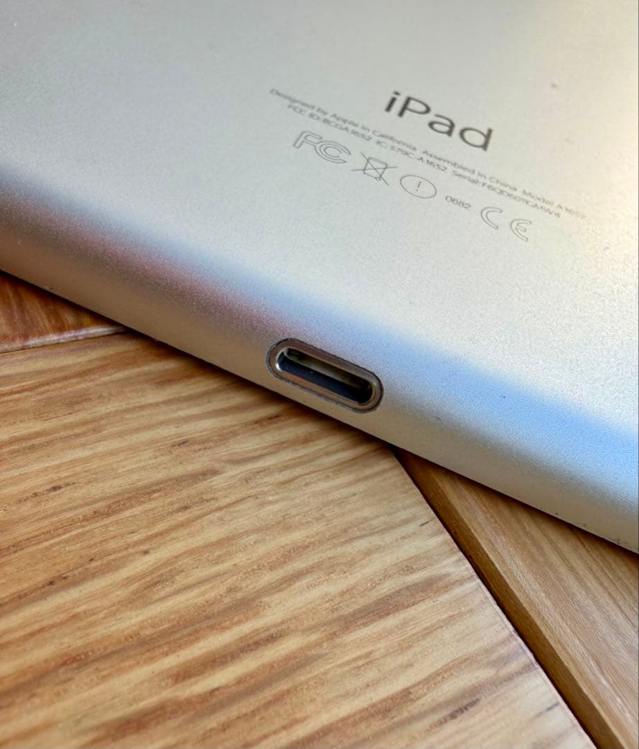 初代iPad Pro 12.9 Wi-Fi Cellular SIMロックあり