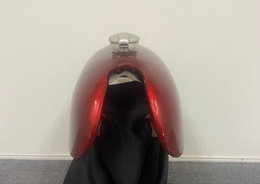 アルミタンク　赤　車種不明