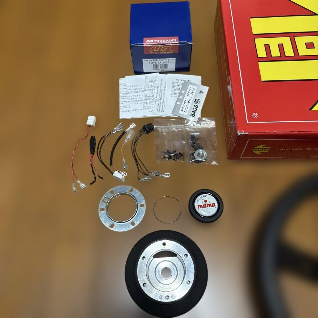 MOMO Full Speed 328φ + ボス 540S + ホーンリング