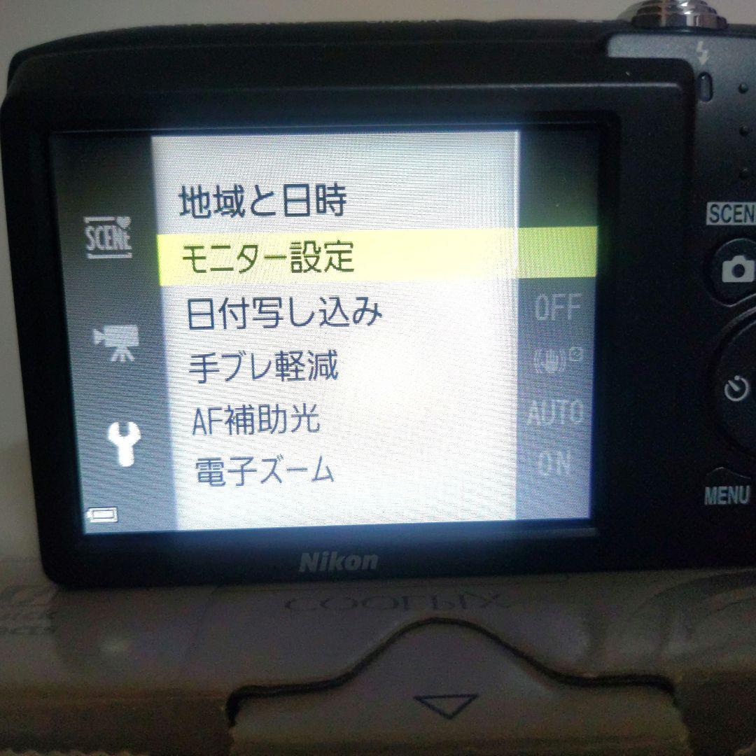 Nikon COOLPIX コンパクトデジタルカメラ シルバー