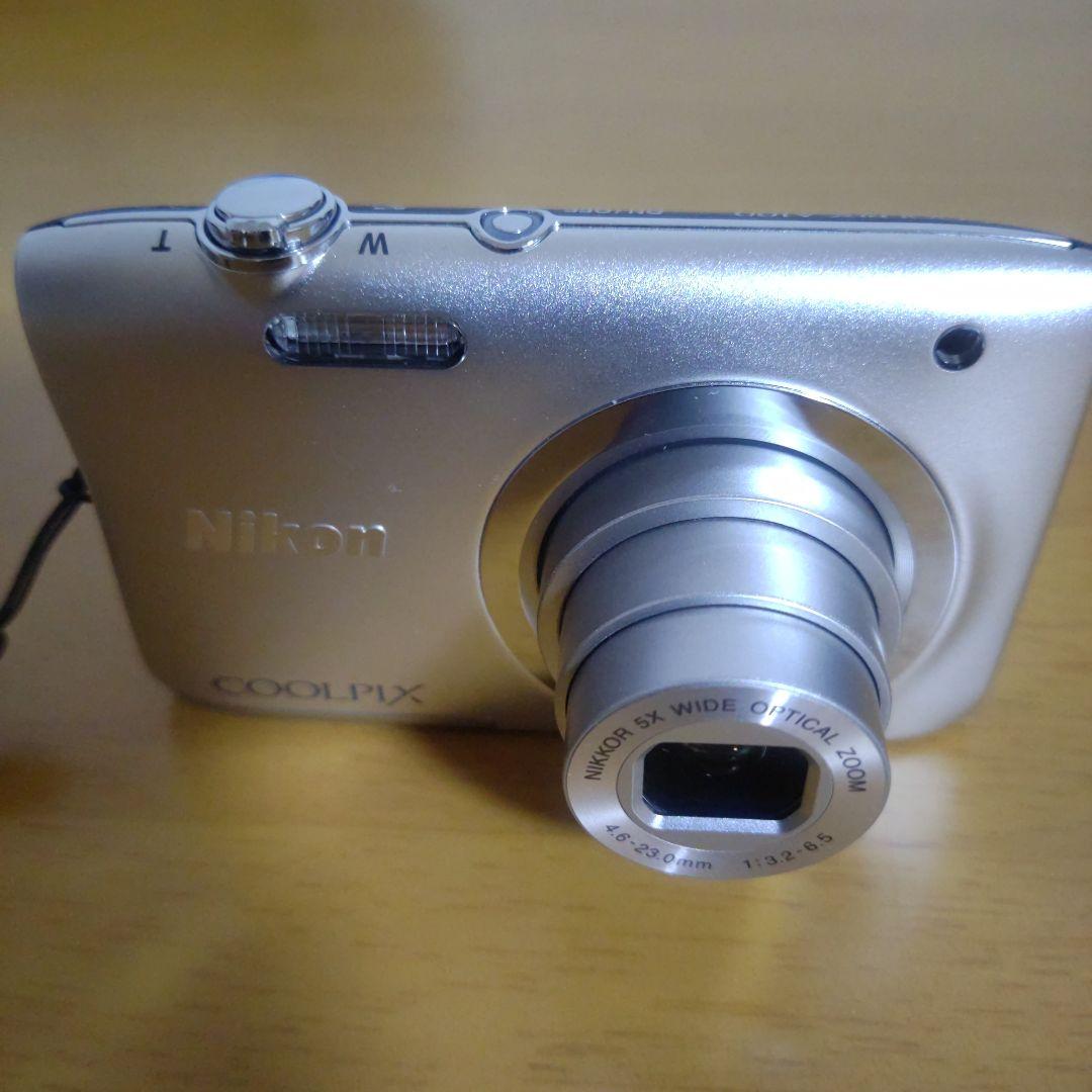 Nikon COOLPIX コンパクトデジタルカメラ シルバー
