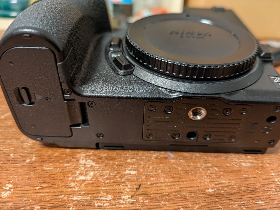 Nikon Z5 ミラーレスカメラ レザーカバー付き（シャッター回数9985回）