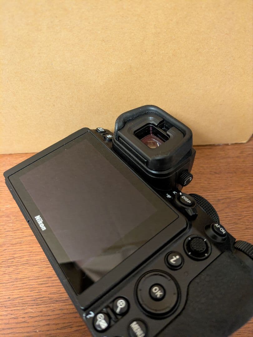 Nikon Z5 ミラーレスカメラ レザーカバー付き（シャッター回数9985回）