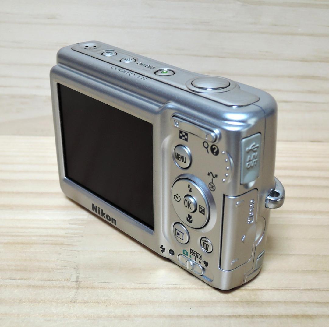 【美品】Nikon COOLPIX L12 デジタルカメラ　《動作確認済》