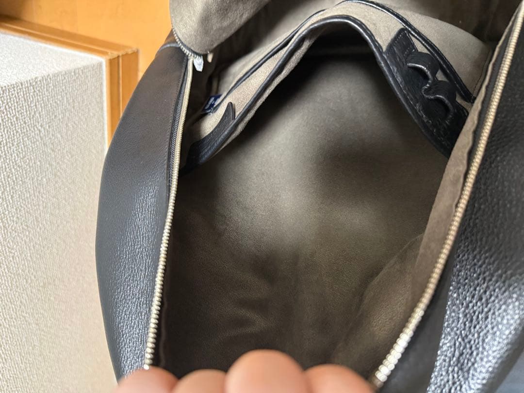 ペッレモルビダ バックパック 黒 レザーリュック