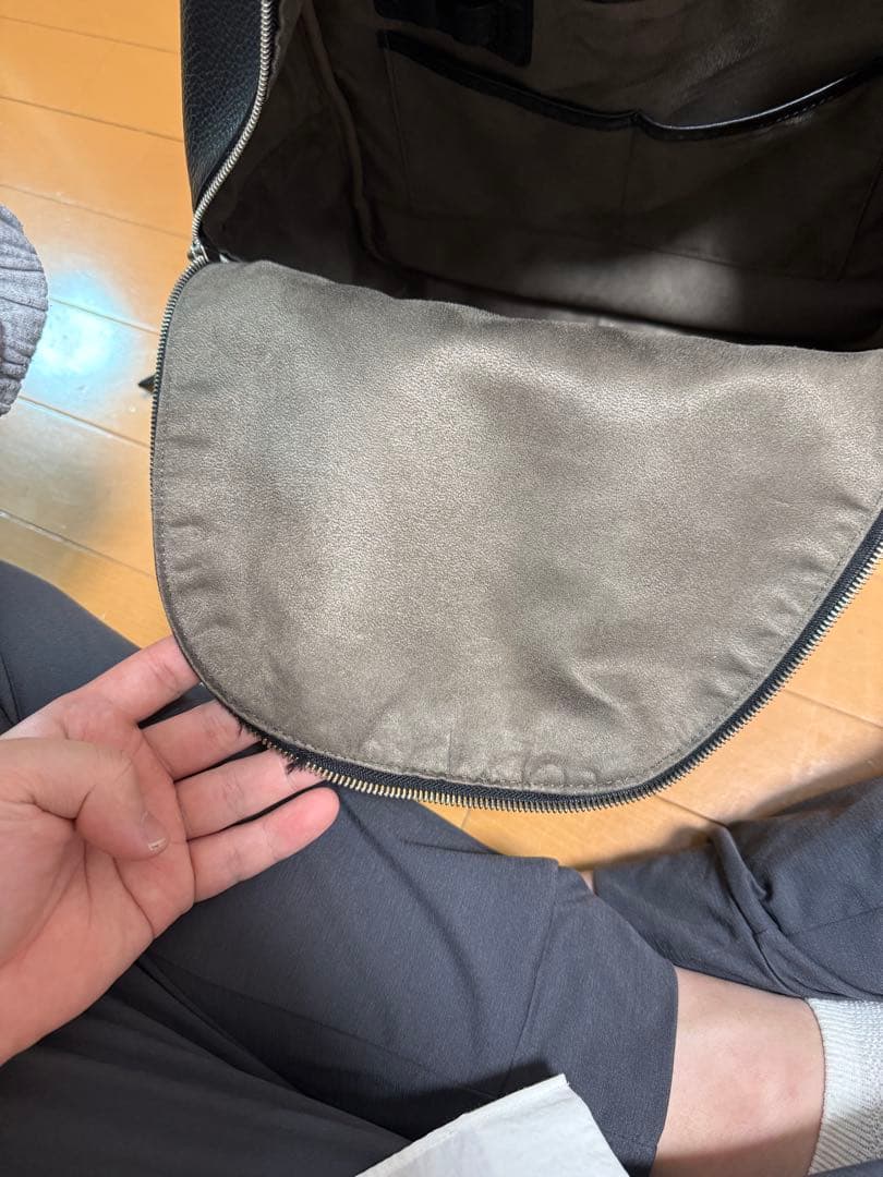 ペッレモルビダ バックパック 黒 レザーリュック