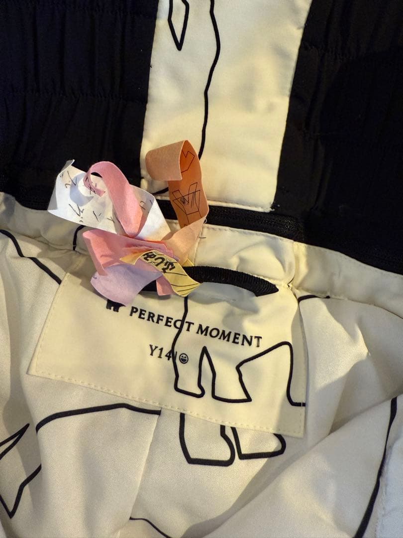 PERFECT MOMENT スキーウェア