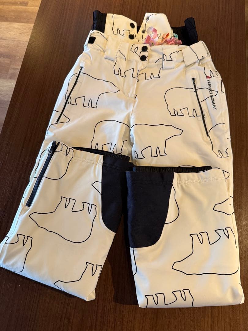 PERFECT MOMENT スキーウェア