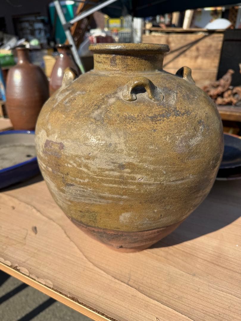 陶器製の茶色い丸型壺　備前焼？古備前？四耳　壺