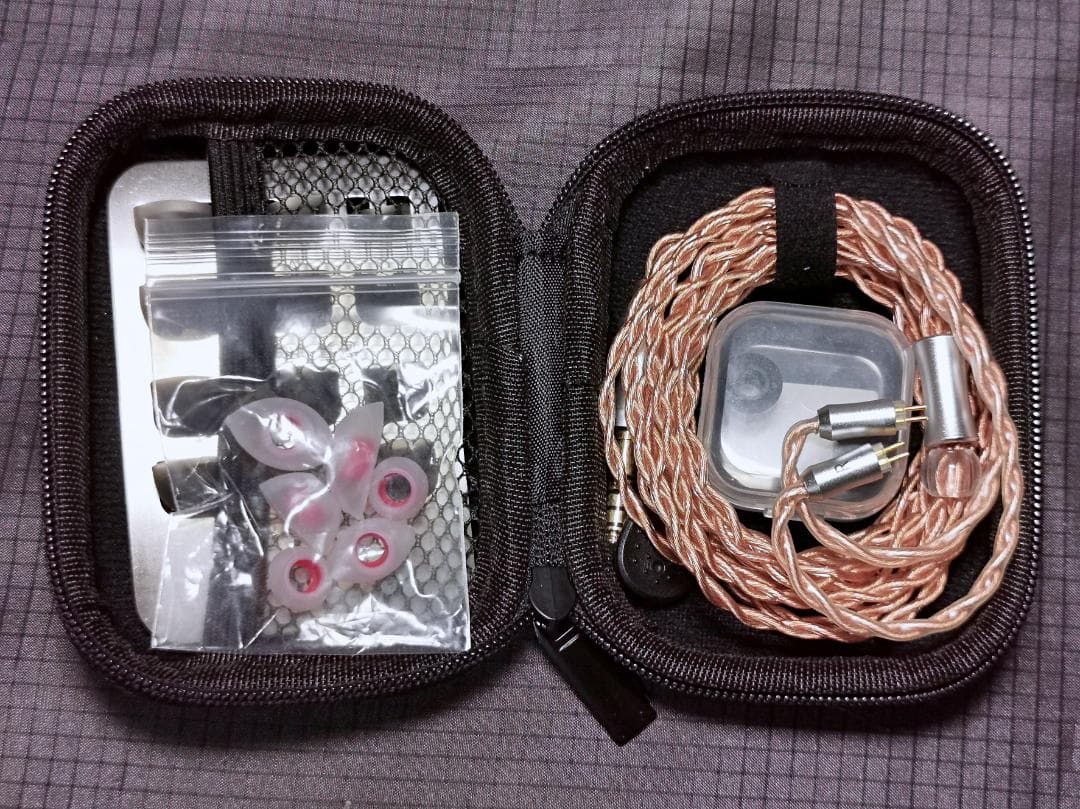 BQEYZ Spring 2 【9層ピエゾ＋13mm DD＋BA 構成】イヤホン