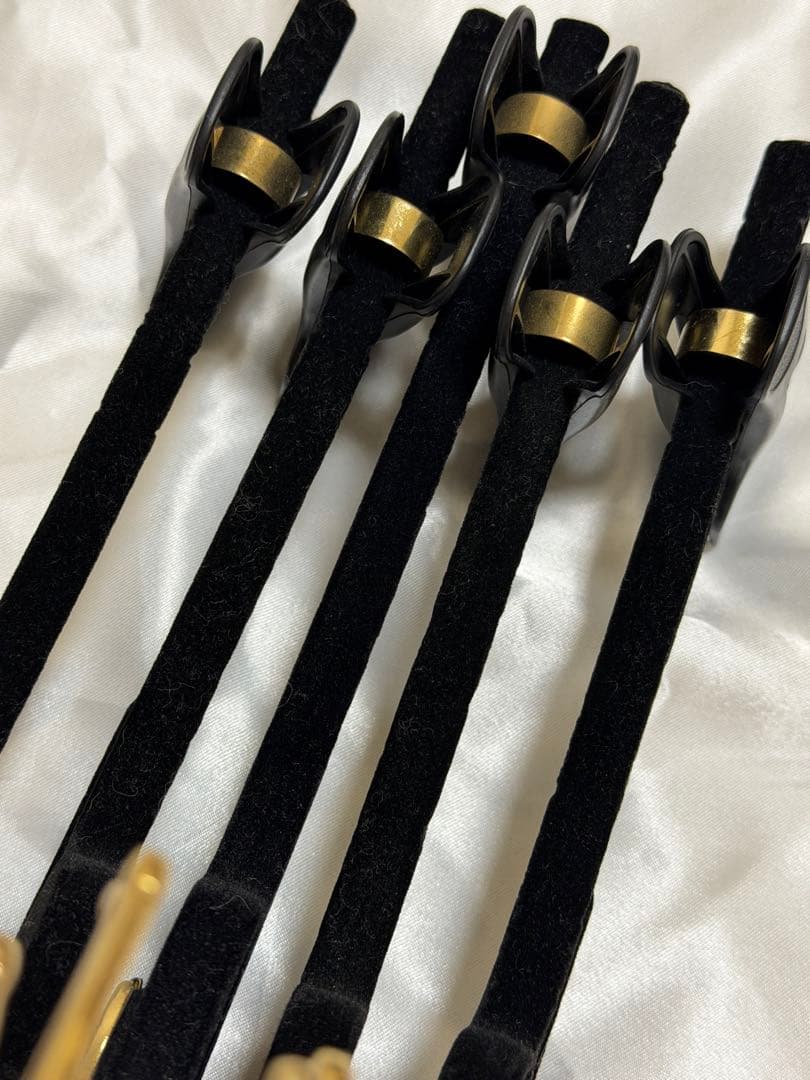 シャネルロゴ付き衣類ハンガー5本セット