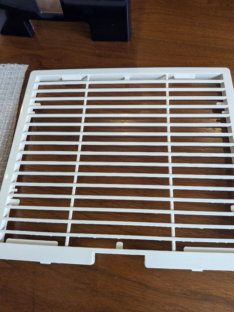 ト*イ様 コロナ 除湿機 CD-H1016 2016年製