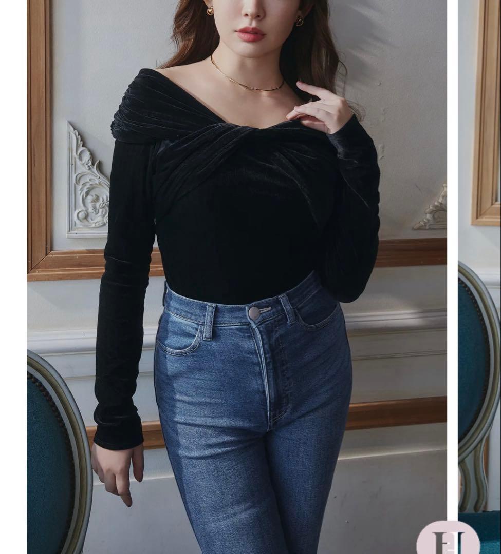 トップス herlipto Twisted Gathered Velour Top