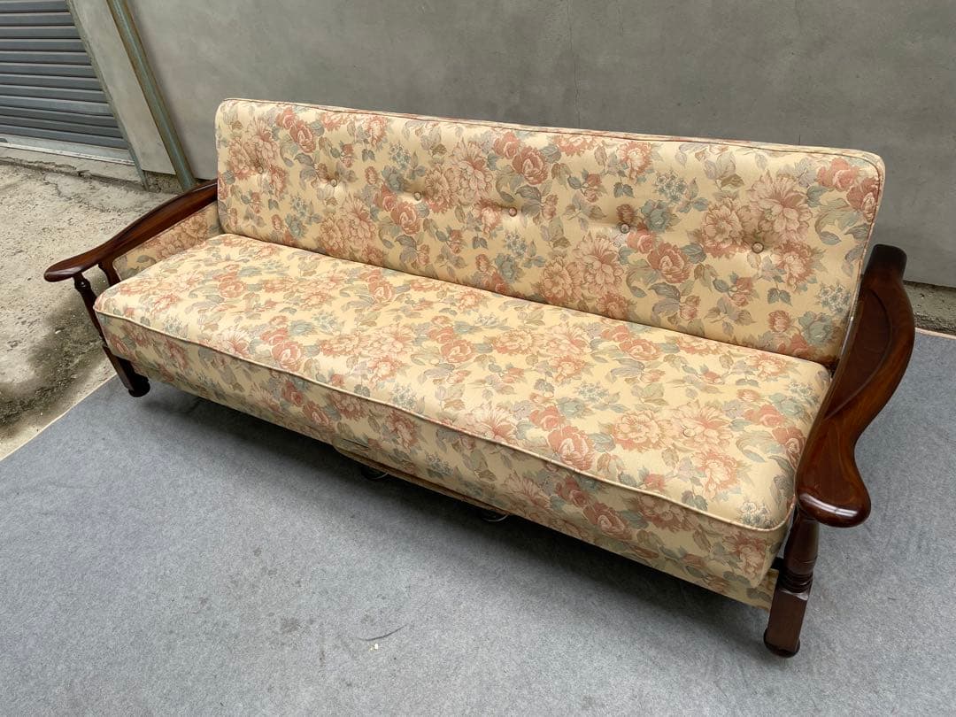 美品　カリモク　コロニアル　ソファベッド　花柄　3人掛け