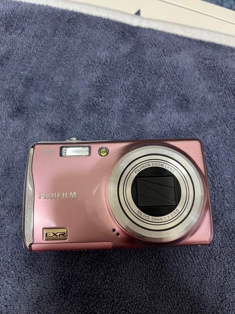 フジフィルム FinePix F70EXR ピンク