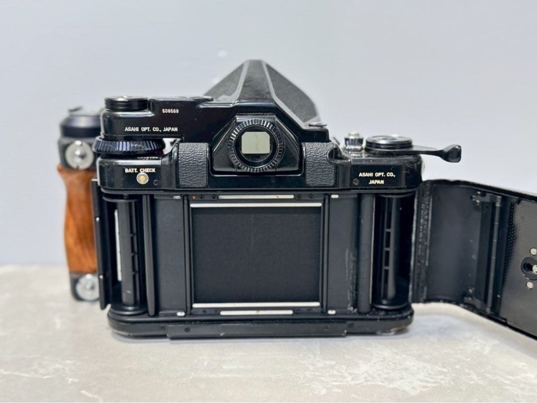 Pentax 6x7 バケペン 105mm F2.4含レンズ3本 木製グリップ付