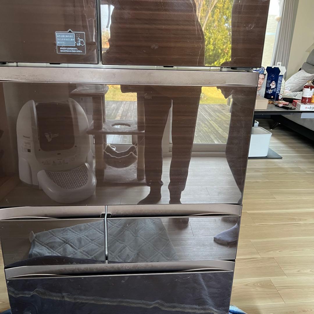 TOSHIBA ブラウン冷蔵庫 タッチ開閉付き　605L