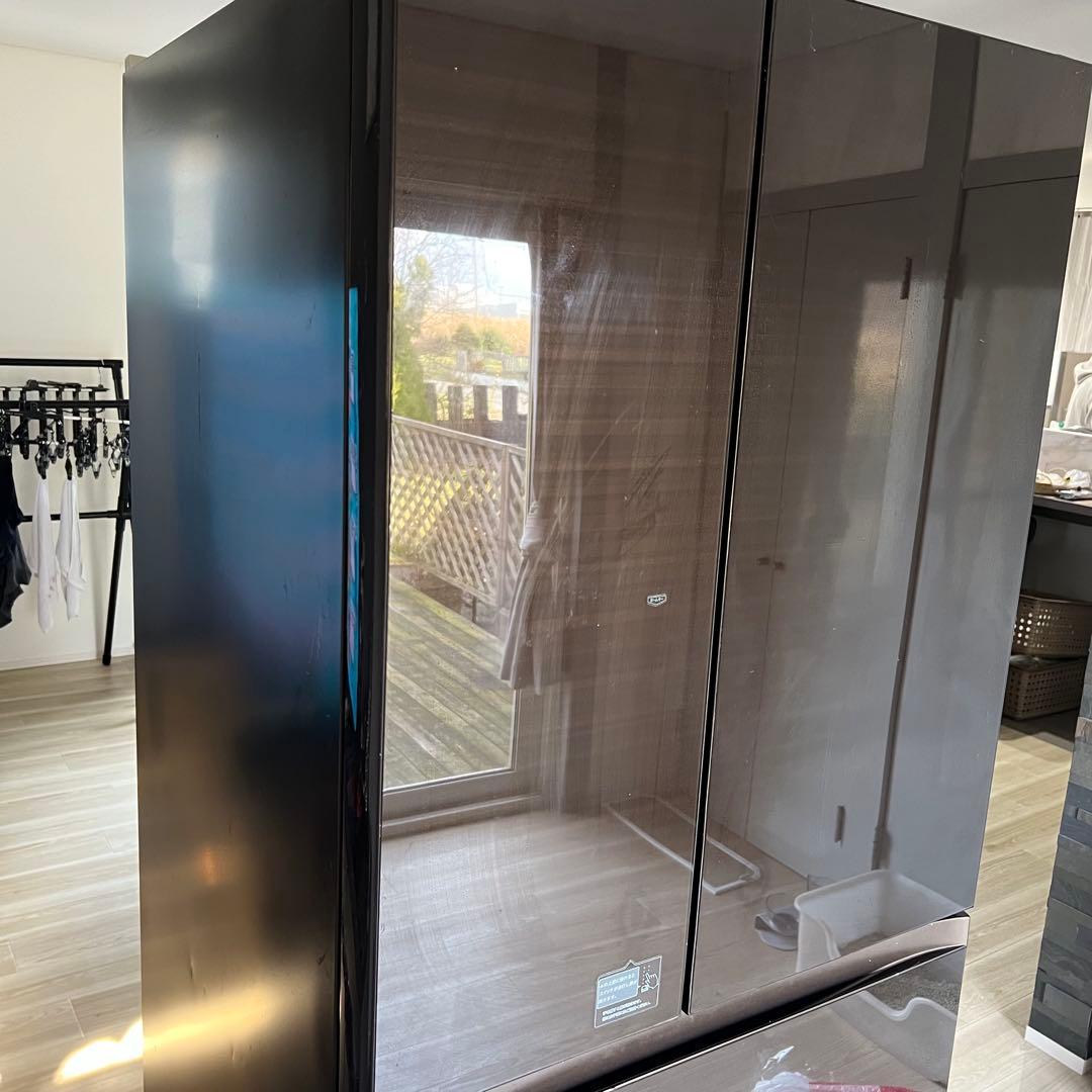 TOSHIBA ブラウン冷蔵庫 タッチ開閉付き　605L