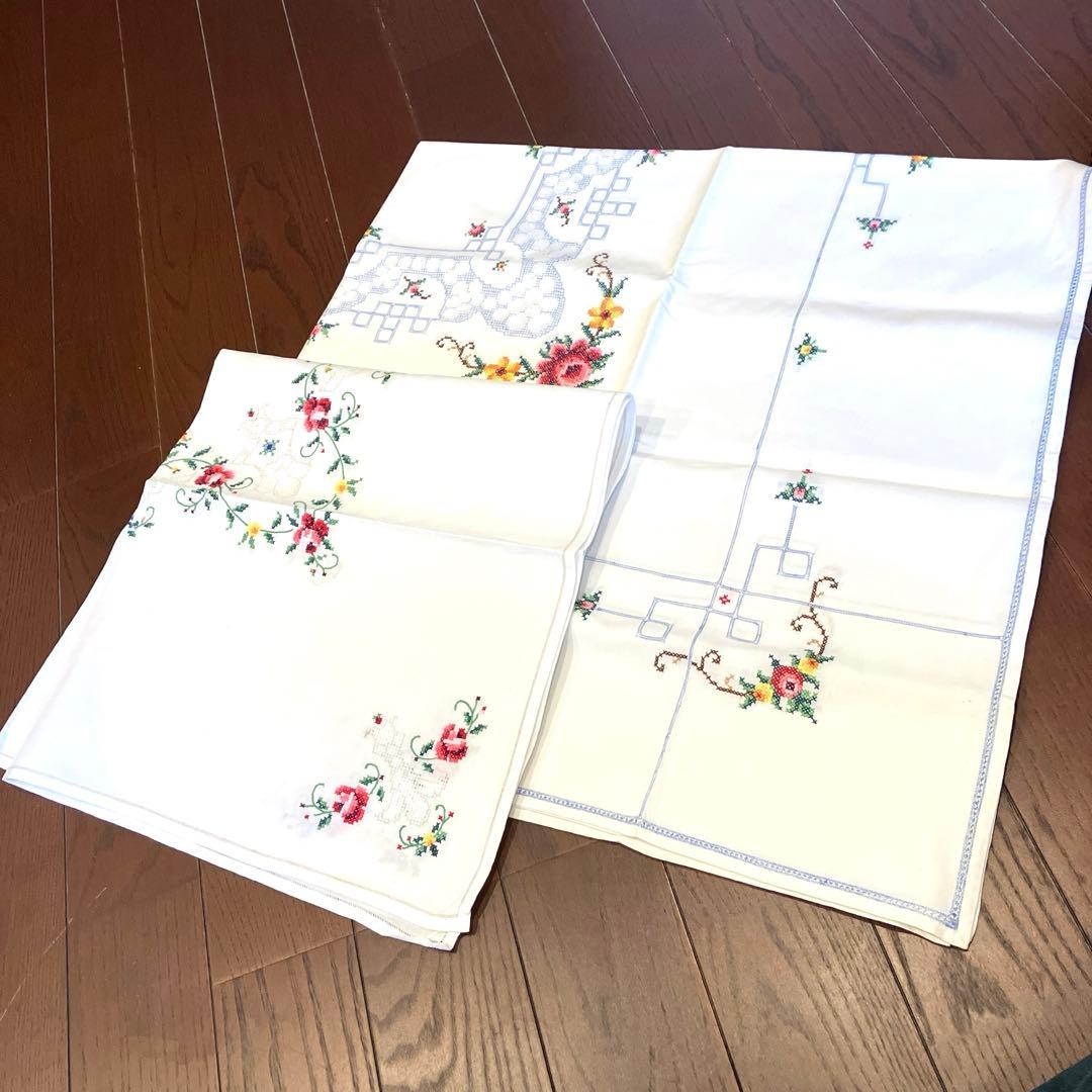 クロスステッチ刺繍テーブルクロス　大小2枚セット　ヴィンテージ　昭和レトロ