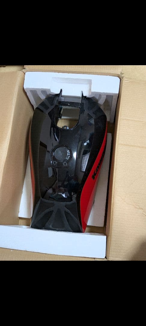 Kawasaki GPZ400f バイクタンク 新品未使用(傷あり)